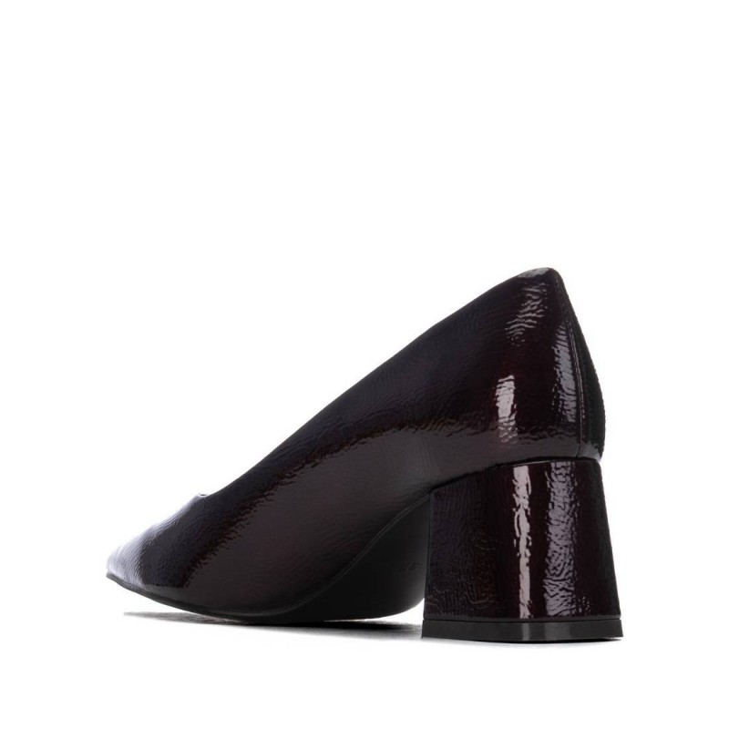 Zapato de mujer XTI 146205 Burdeos