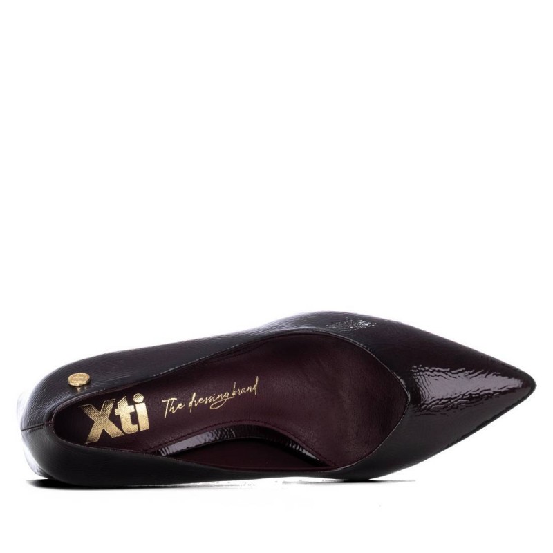 Zapato de mujer XTI 146205 Burdeos
