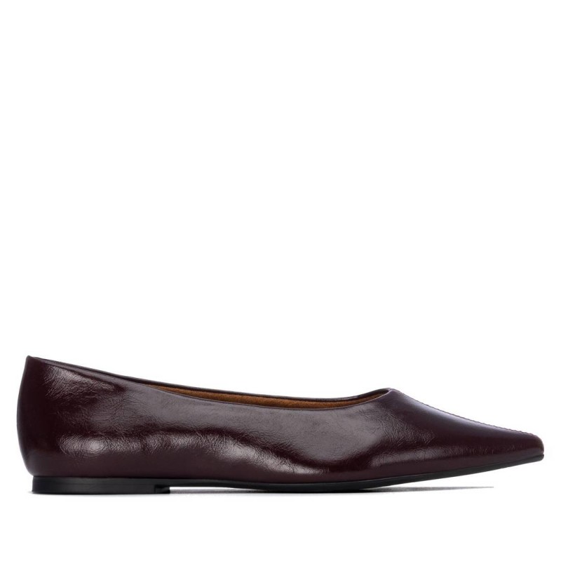 Zapato de mujer XTI 146400 Burdeos