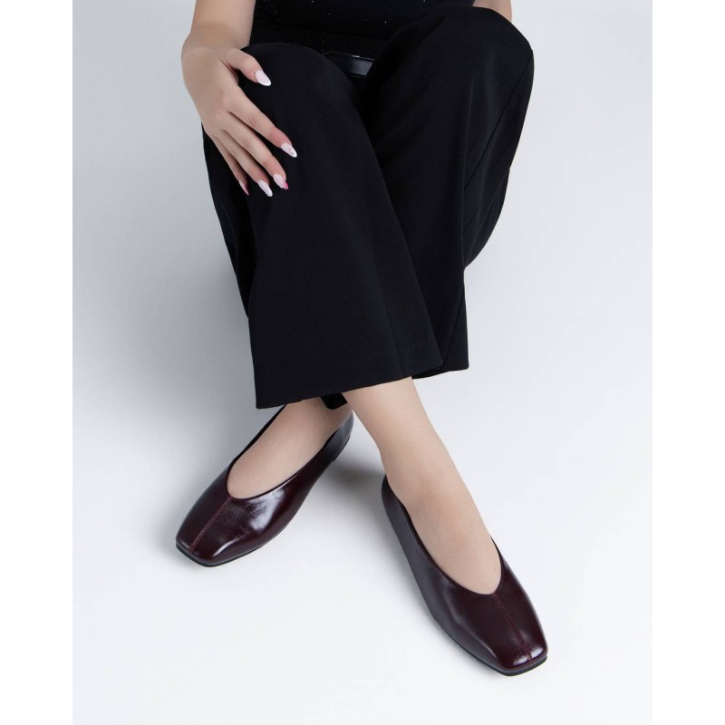 Zapato de mujer XTI 146404 Burdeos