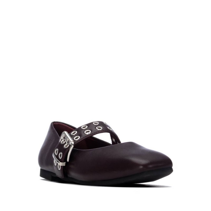Zapato de mujer XTI 146407 Burdeos