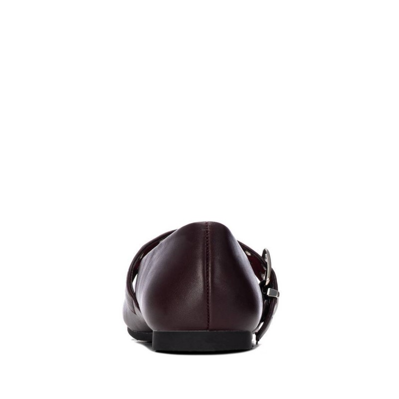 Zapato de mujer XTI 146407 Burdeos