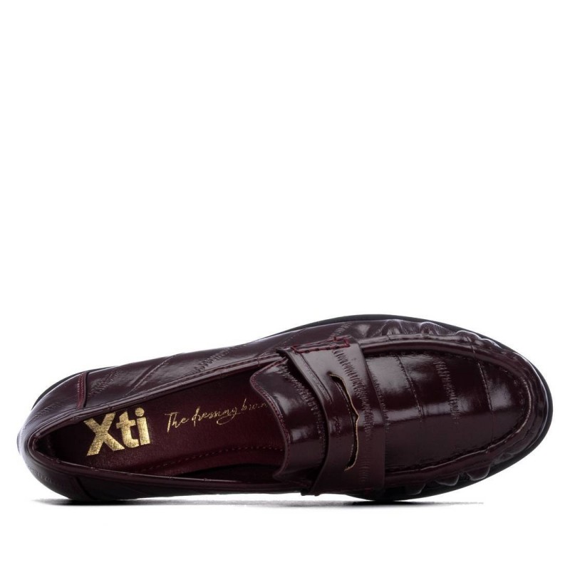 Zapato de mujer XTI 146430 Burdeos