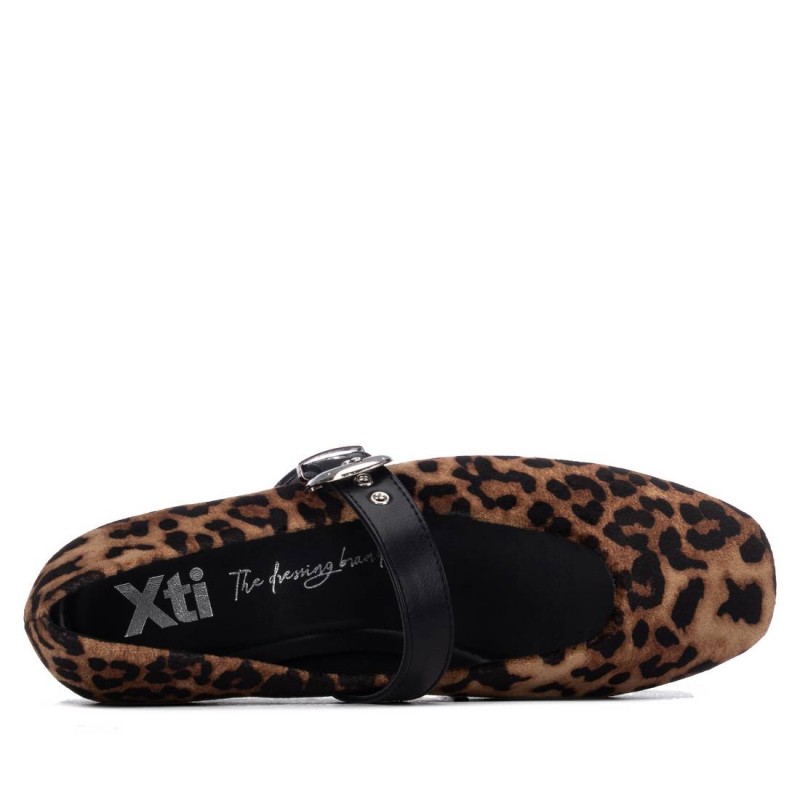 Zapato de mujer XTI 146485 Marron