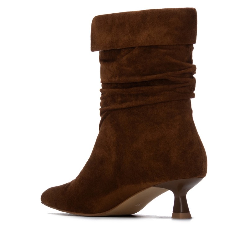 BotÍn de mujer XTI BASIC 130757 Camel