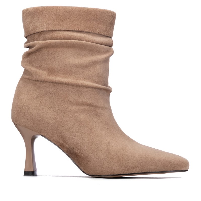 BotÍn de mujer XTI BASIC 130775 Beige