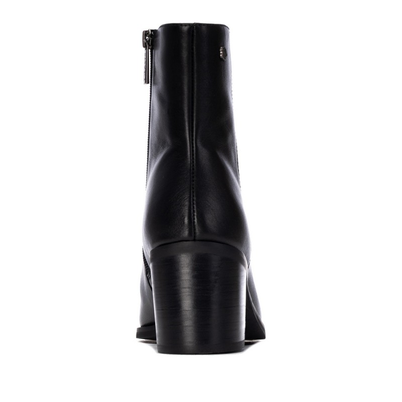 BotÍn de mujer CARMELA 164133 Negro