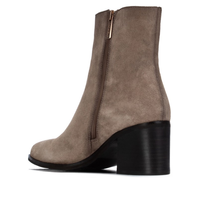 BotÍn de mujer CARMELA 164134 Taupe