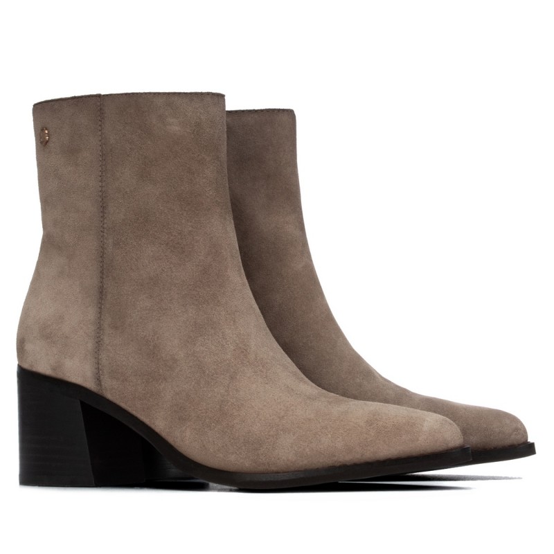 BotÍn de mujer CARMELA 164134 Taupe